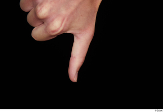 Johnny Reed fingers thumb 0005.jpg